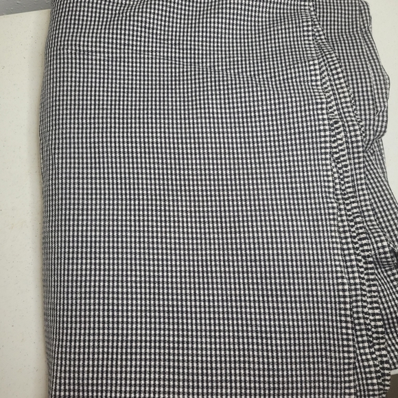 New polyester blend herringbone fabric one yard by 58" - Picture 6 of 8